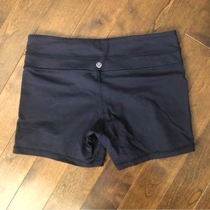 Lululemon mid-rise biker short 4" size 8